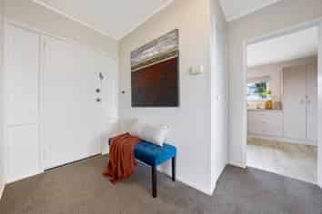 1a/114 Eban Avenue, Hillcrest