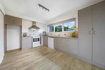 1a/114 Eban Avenue, Hillcrest