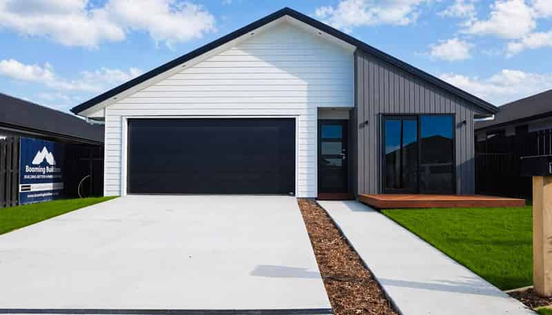 16 Korari Street, TE KAUWHATA