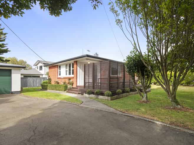 30 Norfolk Crescent, Feilding