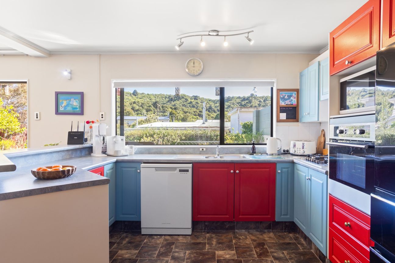 Relocating vendor, a golden opportunity for buyers - Ansicht 4