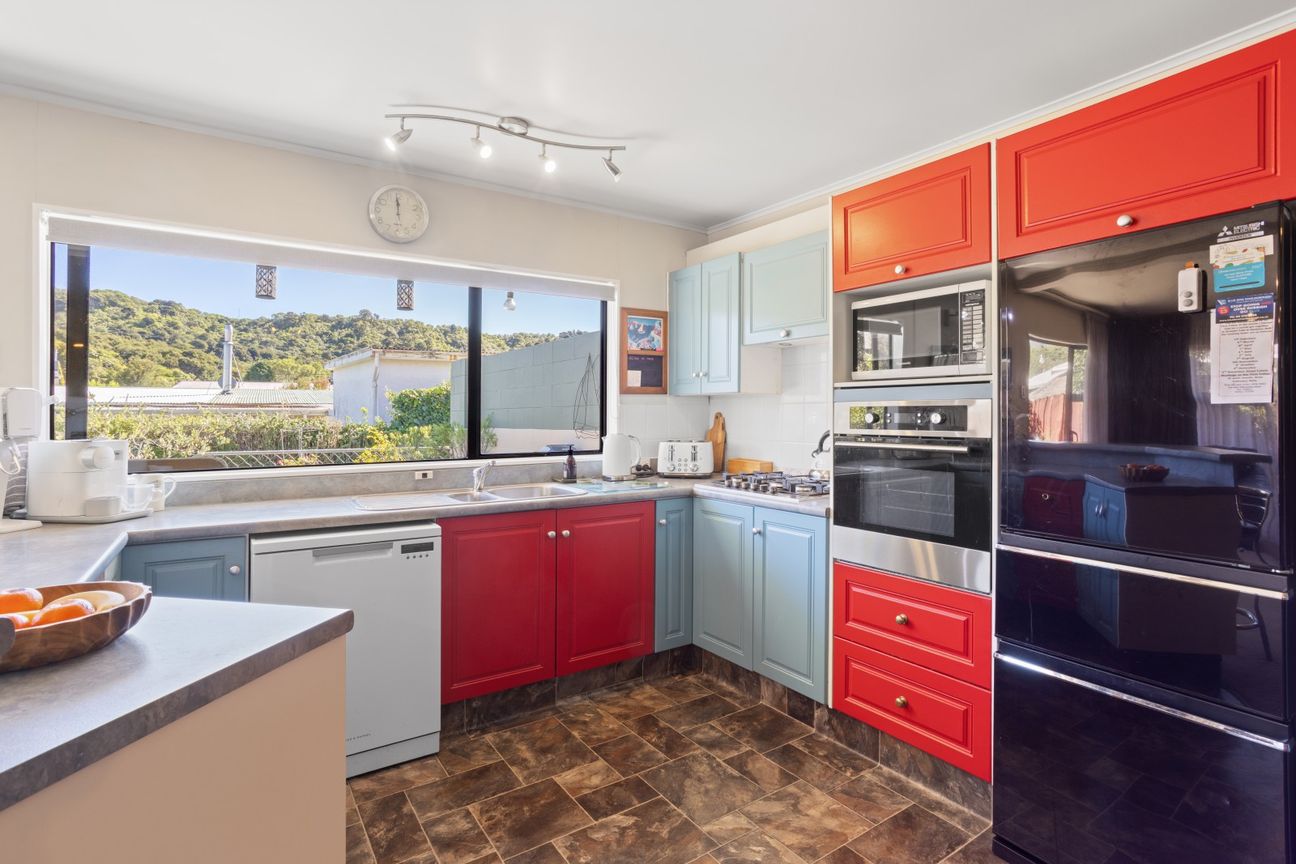 Relocating vendor, a golden opportunity for buyers - Ansicht 3