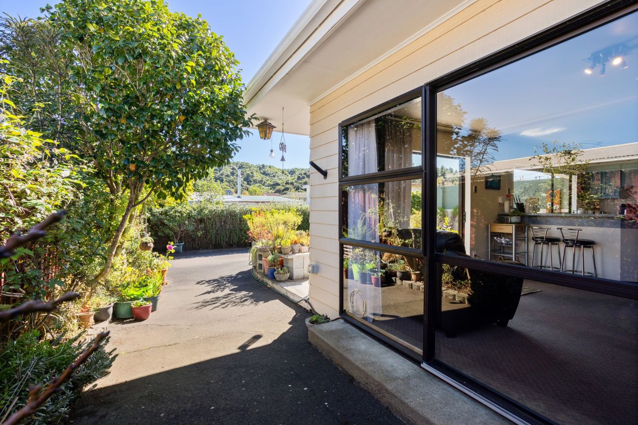 Relocating vendor, a golden opportunity for buyers - Ansicht 2
