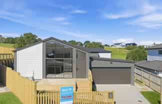  8 Whale Bay Rise, Gulf Harbour