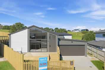  8 Whale Bay Rise, Gulf Harbour