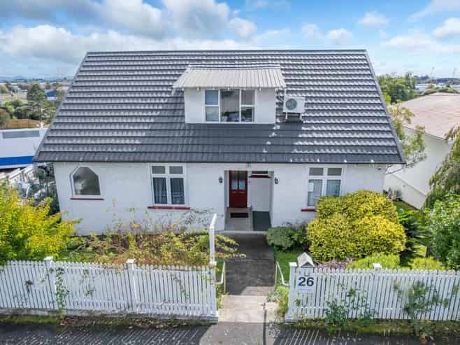 Character Office Gem in Hamilton's Golden Triangle