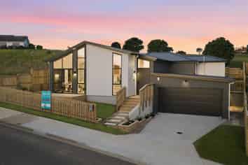  10 Whale Bay Rise, Gulf Harbour