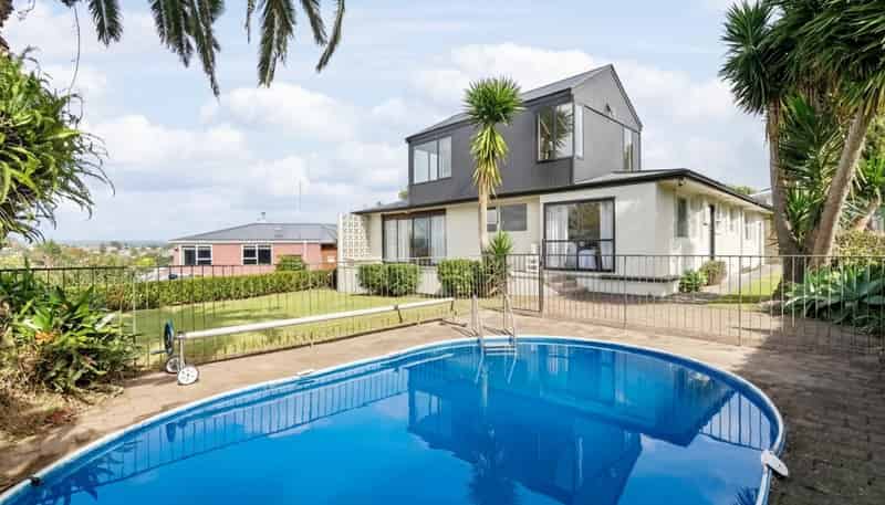 21 Highfield Crescent, Brookfield