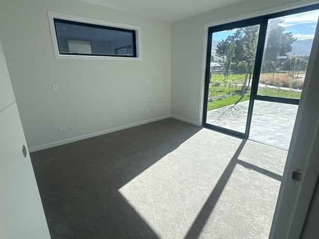 15 Hadley Place, Cromwell