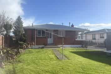 8 Stuart Street, Mataura