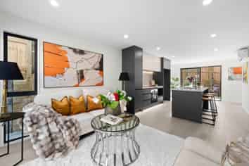 7B Maroubra Place, Botany Downs