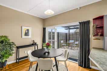 47 Lincoln Road, Springvale