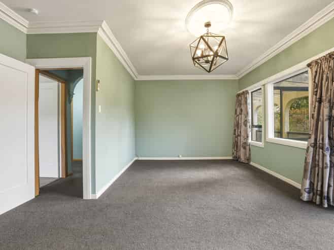 360 Kaikorai Valley Road, Bradford