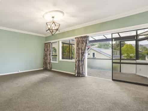 360 Kaikorai Valley Road, Bradford