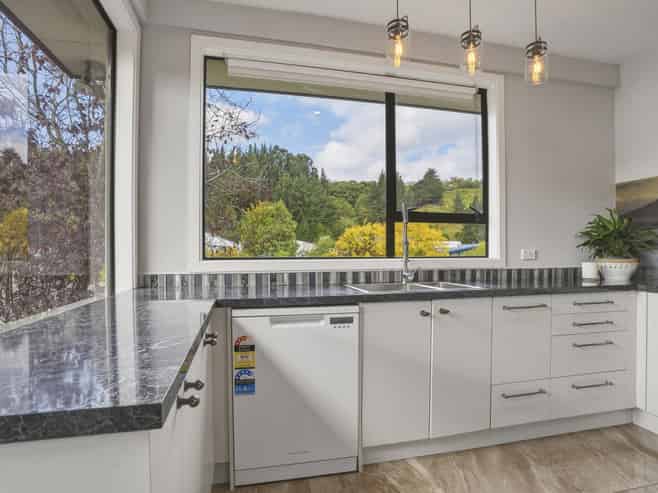 360 Kaikorai Valley Road, Bradford