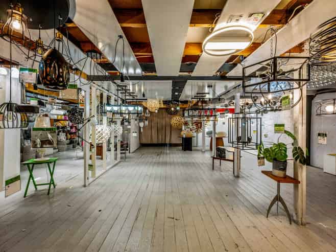 NEW LYNN STANDALONE FREEHOLD - ITS NO.1!
