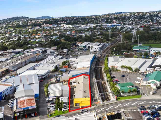 NEW LYNN STANDALONE FREEHOLD - ITS NO.1!
