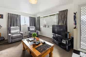 27A Barron Crescent, Fenton Park