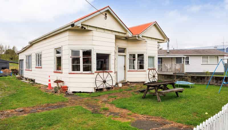 80 Willoughby Street, Halcombe