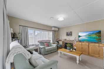 1/18 Fergusson Street, Stoke