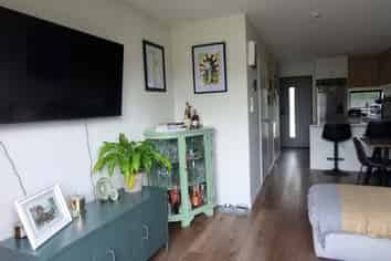 Auckland - Address withheld