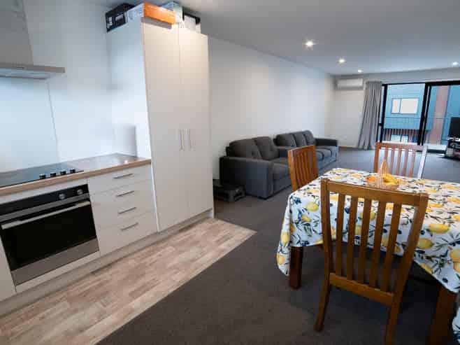 Unit 4/5 Dyer Street, Whitiora