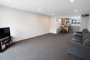 Unit 4/5 Dyer Street, Whitiora