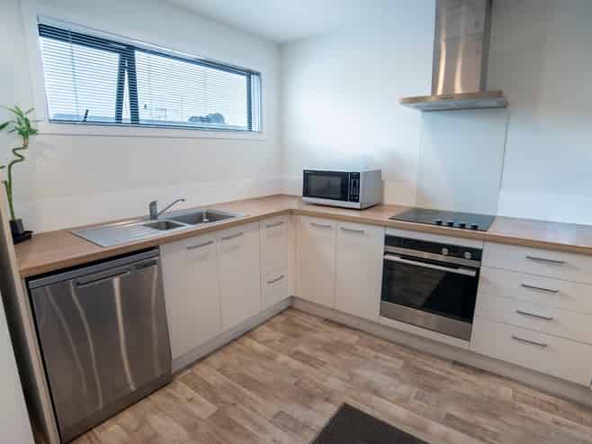 Unit 4/5 Dyer Street, Whitiora