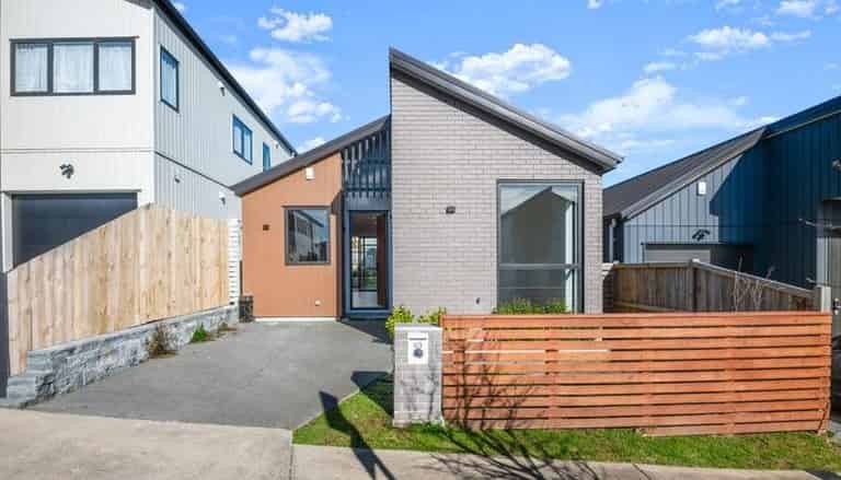 63 Horokaka Street, Massey