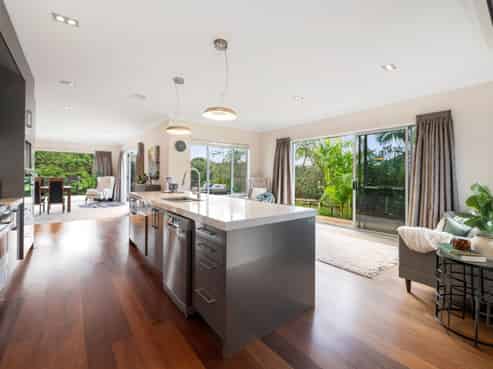 12 Liberty Crescent, Beachlands