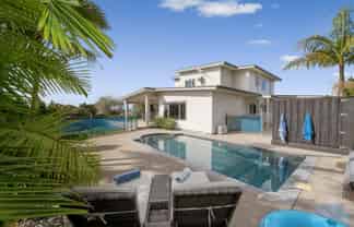 12 Liberty Crescent, Beachlands