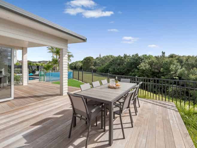 12 Liberty Crescent, Beachlands