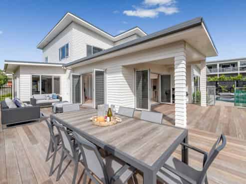 12 Liberty Crescent, Beachlands