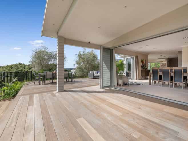 12 Liberty Crescent, Beachlands