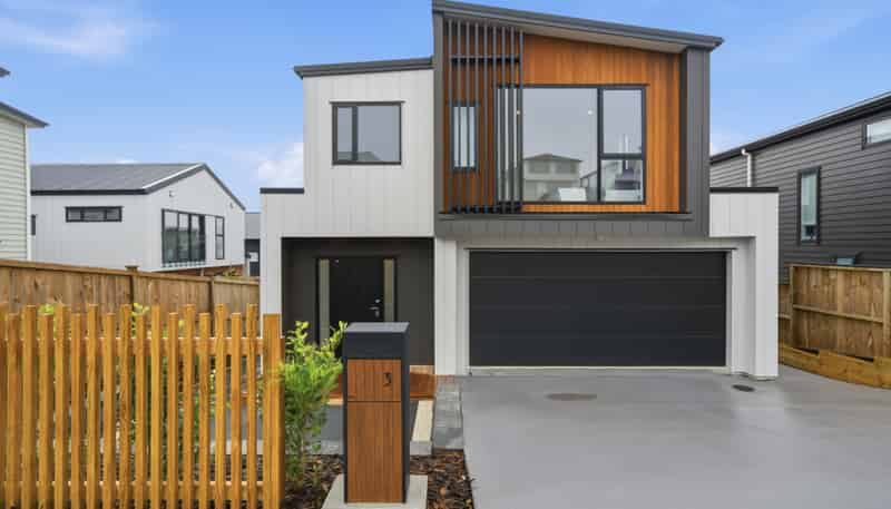 3 Makumaku Place, Long Bay