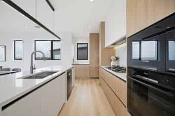 3 Makumaku Place, Long Bay