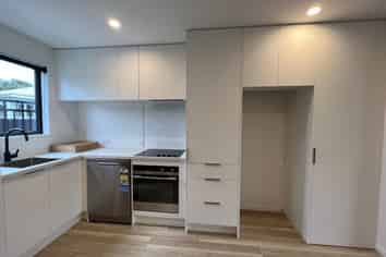 2/10a McLean Street, Linwood