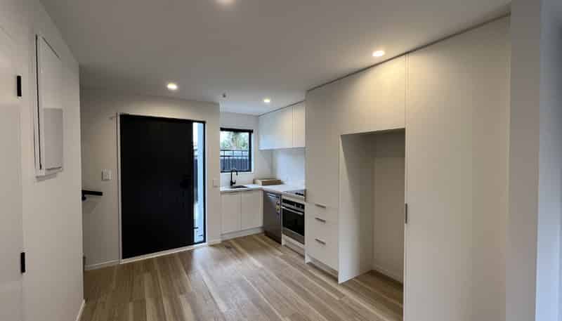 2/10a McLean Street, Linwood