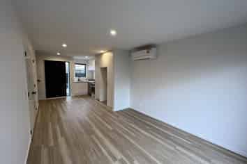 2/10a McLean Street, Linwood