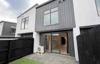 2/10a McLean Street, Linwood