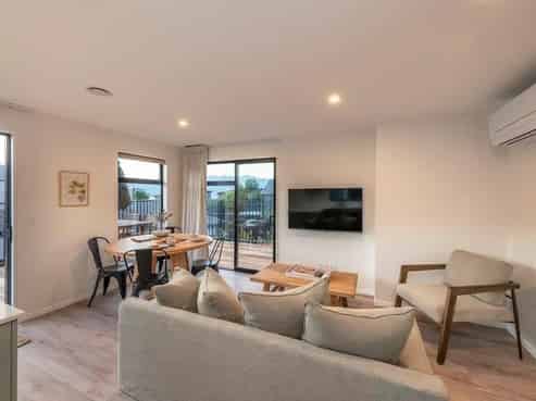 33a Farrant Drive, Wanaka