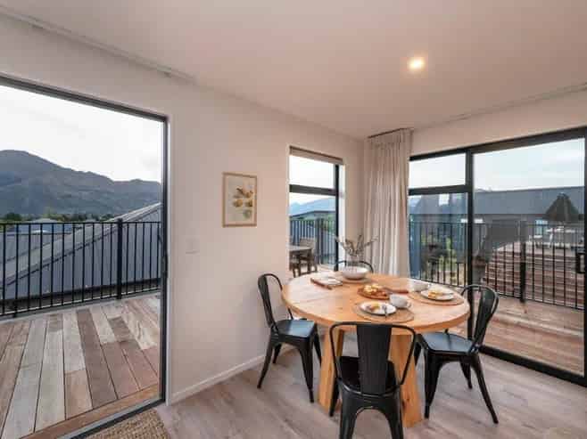 33a Farrant Drive, Wanaka