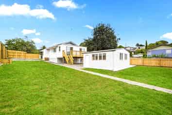 11 Juniper Road, Sunnynook