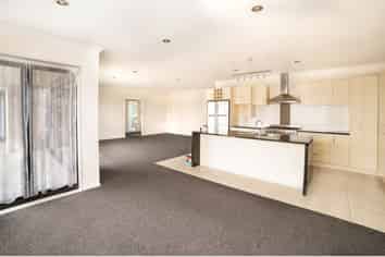 7 Tulip Drive, Cambridge