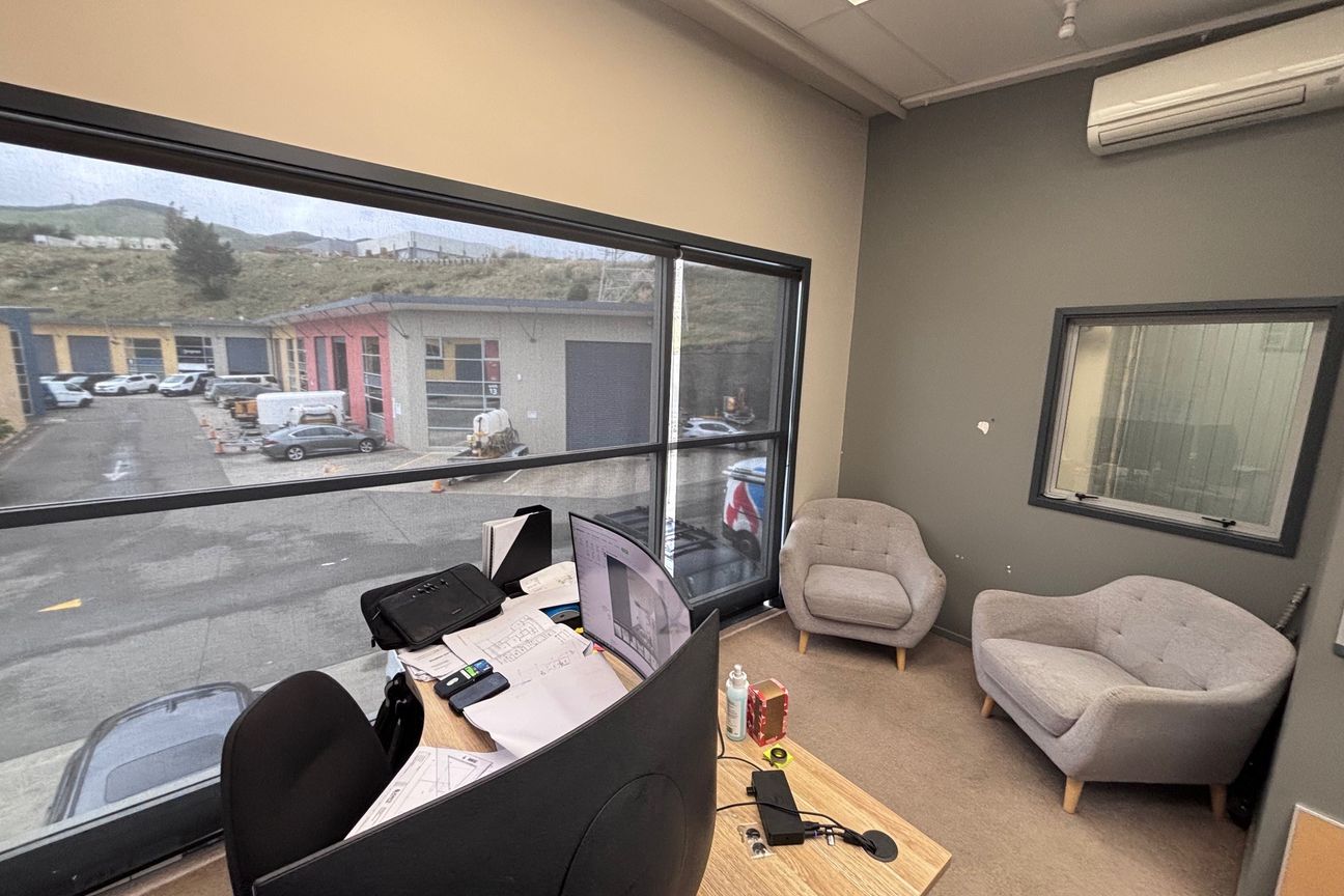 Quality Office Industrial Unit - Pohľad 4