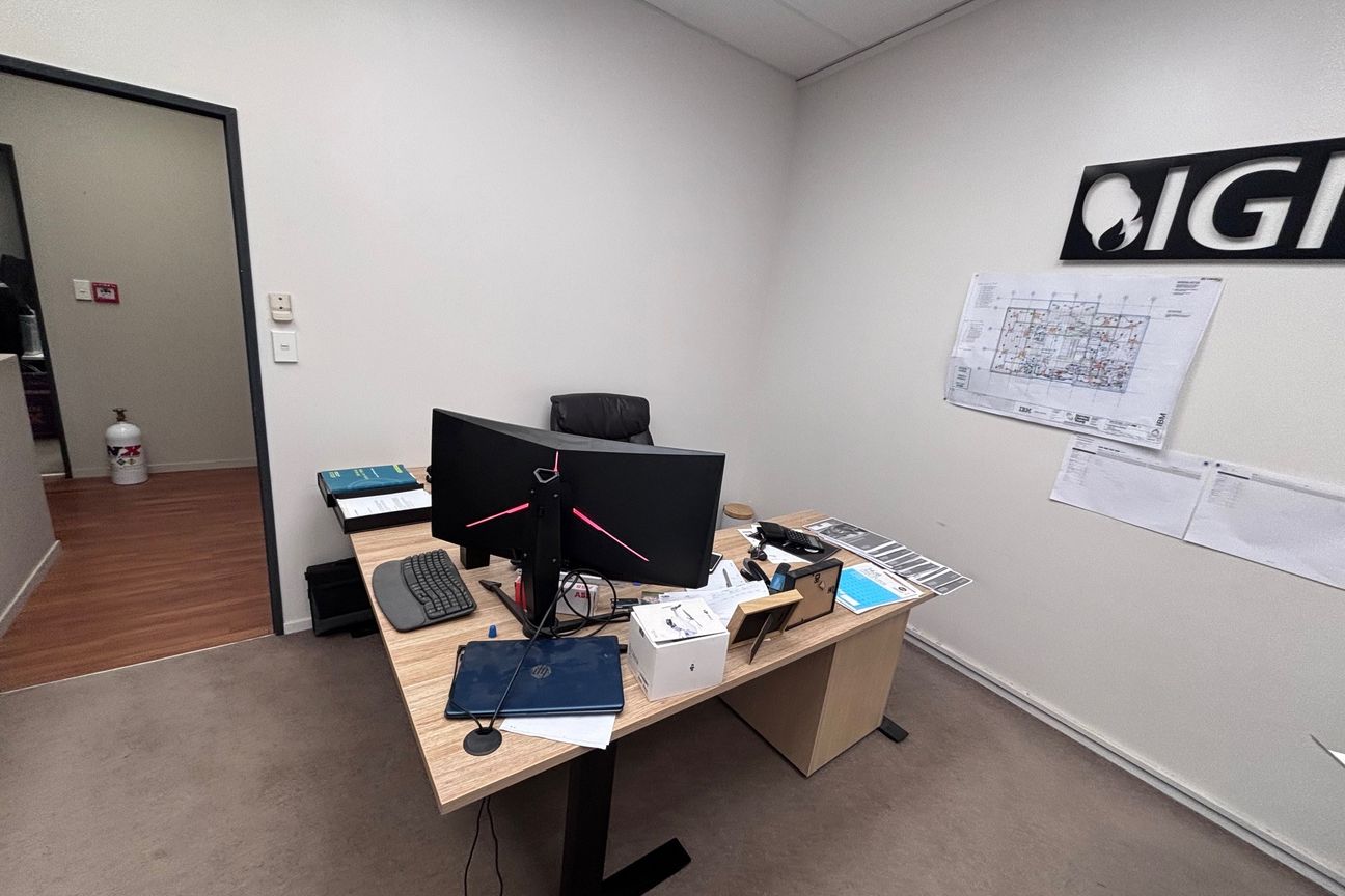 Quality Office Industrial Unit - Pohľad 3