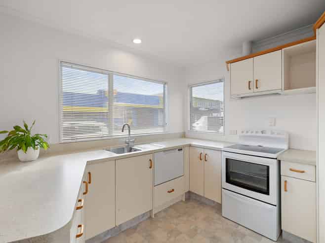 1 Strandon Place, Strandon