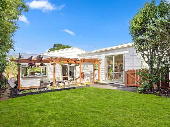 18A Spencer Road, Pinehill