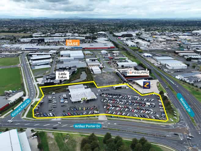 High Profile Corner - Premier Investment 