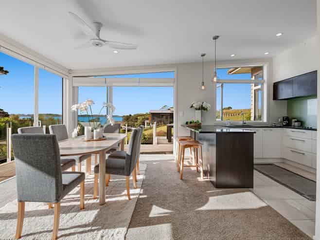 24 Albro Lane, Algies Bay